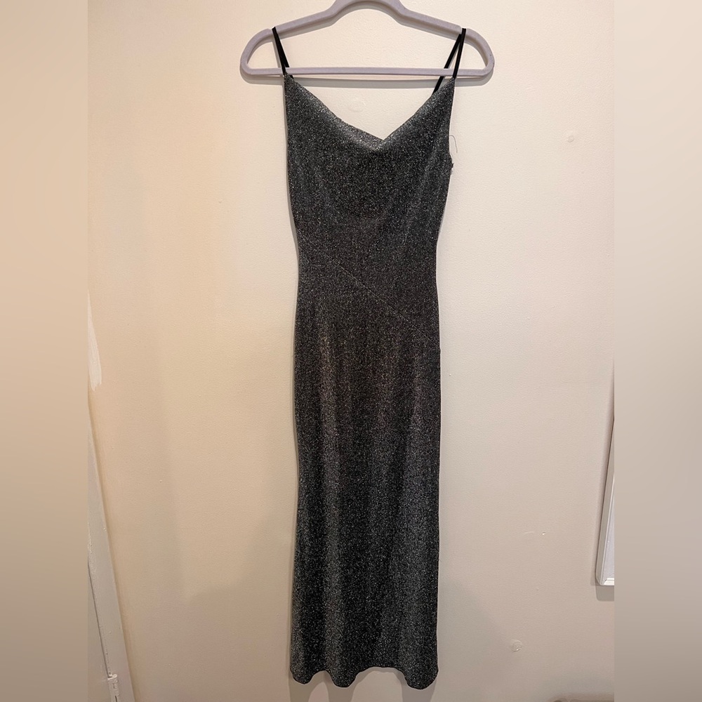 Bodycon fitted dress.